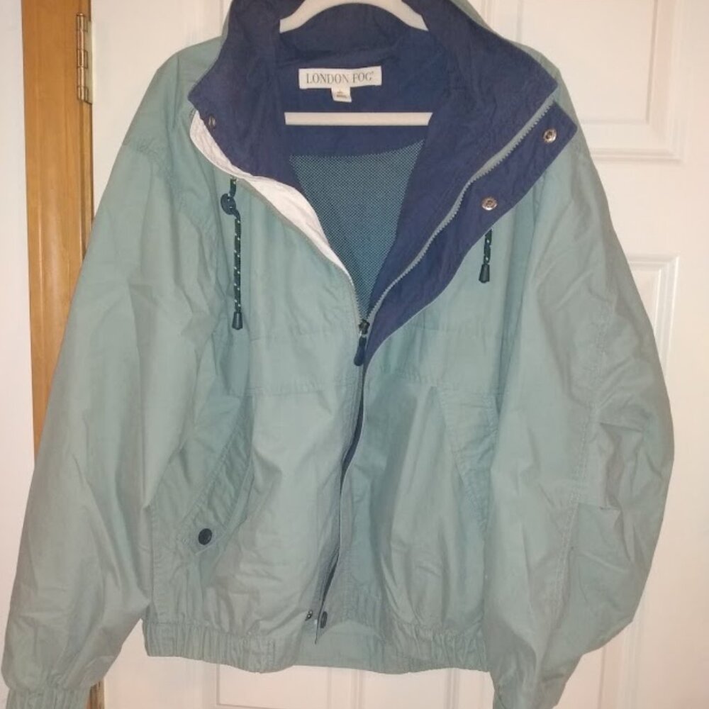 London Fog: Men's green/navy zip up and snap closure w/ two pockets and hood.